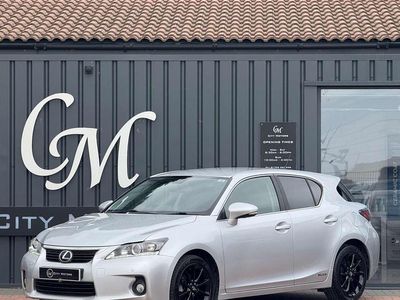 Lexus CT200h