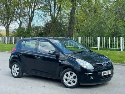 Used Hyundai i20 Comfort 101 HP (74 kW) 2010 Black Hatchback