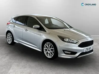 Used Ford Focus ST-Line 140 HP (102 kW) 2018 Silver Hatchback