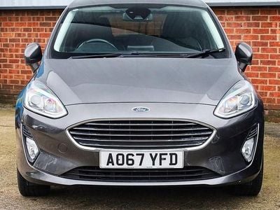 Used Ford Fiesta Titanium 100 HP (73 kW) 2017 Grey Hatchback