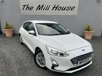 Used Ford Focus Titanium 125 HP (91 kW) 2019 White Hatchback