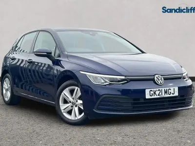 Used VW Golf VIII Life 130 HP (95 kW) 2024 Blue Hatchback