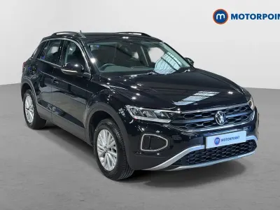 Used VW T-Roc Life 150 HP (110 kW) 2023 Black SUV
