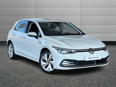 Used VW Golf VIII Style 147 HP (108 kW) 2022 White Hatchback