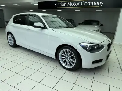 Begagnad BMW 116 Comfort Edition 116 HK (85 kW) 2012 Vit Halvkombi