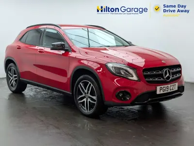 Begagnad Mercedes GLA180 Urban 122 HK (89 kW) 2019 Röd SUV