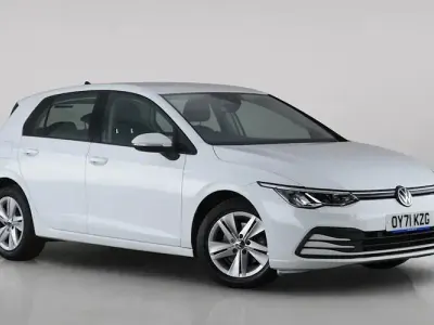 Used VW Golf VII S 131 HP (96 kW) 2021 White Hatchback