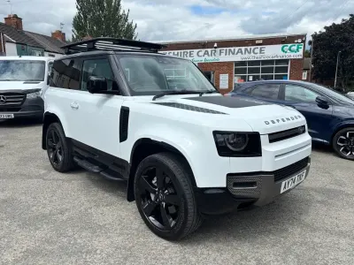 Used Land Rover Defender SE Dynamic 350 HP (257 kW) 2024 White SUV