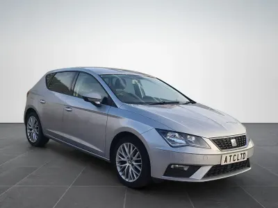 Begagnad Seat Leon SE Dynamic 115 HK (84 kW) 2019 Silver Halvkombi