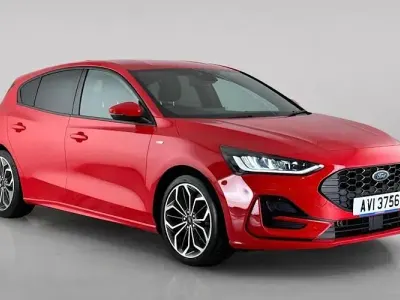 Used Ford Focus ST-Line X 155 HP (114 kW) 2024 Red Hatchback