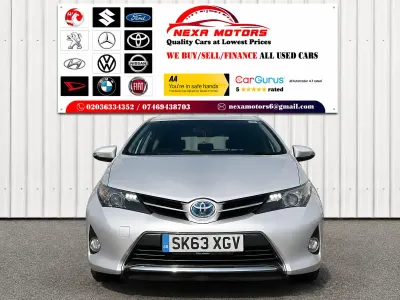 Used Toyota Auris Hybrid