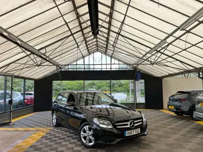 Begagnad Mercedes C200