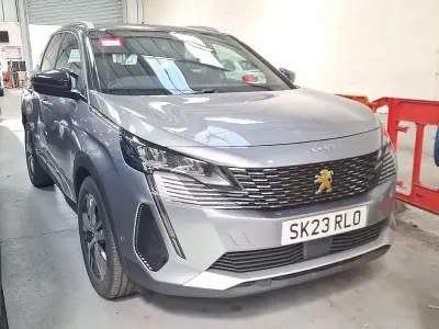 Begagnad Peugeot 3008 Allure+ 131 HK (96 kW) 2023 Grå SUV