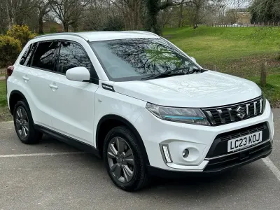 Gebraucht Suzuki Vitara SZ-T 129 PS (94 kW) 2023 Weiß SUV