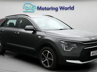 Używany Kia Niro 141 KM (103 kW) 2023 Szary SUV