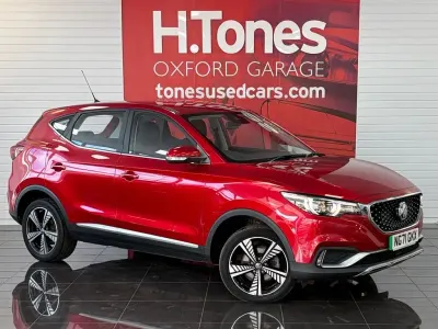 Used MG ZS Excite 105 kW (143 HP) 2021 Red SUV