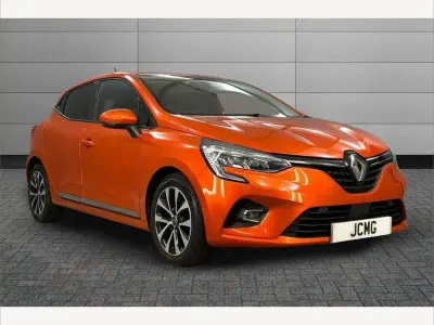 Begagnad Renault Clio V Iconic 100 HK (73 kW) 2020 Orange Halvkombi