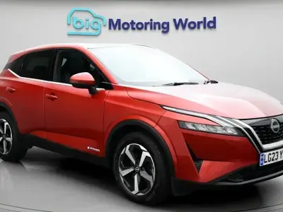 Używany Nissan Qashqai N-Connecta 190 KM (139 kW) 2023 Czerwony SUV