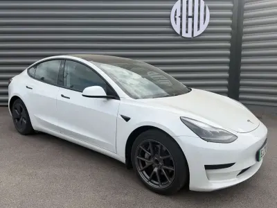 Used Tesla Model 3 Standard Range 366 kW (498 HP) 2020 White Sedan
