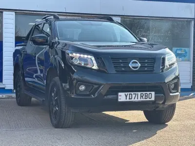 Begagnad Nissan Navara N-Guard 190 HK (139 kW) 2021 Svart Pickup