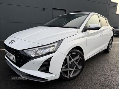 Used Hyundai i20 Premium 100 HP (73 kW) 2025 White Hatchback