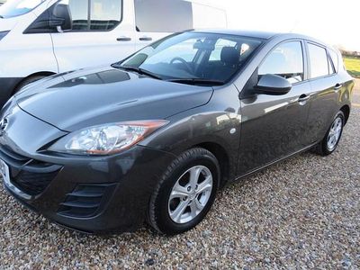 Grey Used 2011 Mazda 3 Hatchback | £4,450 (Good price)