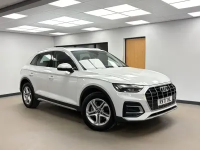 Używany Audi Q5 Sport 204 KM (150 kW) 2026 Biały SUV