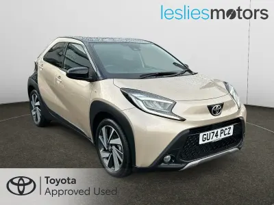 Usado Toyota Aygo X 72 HP (52 kW) 2024 Bege SUV