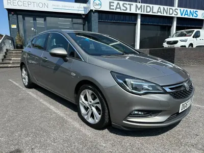 Used Vauxhall Astra SRi 150 HP (110 kW) 2017 Grey Hatchback