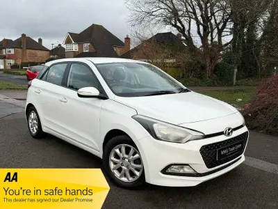 Used Hyundai i20 SE 84 HP (61 kW) 2016 White Hatchback