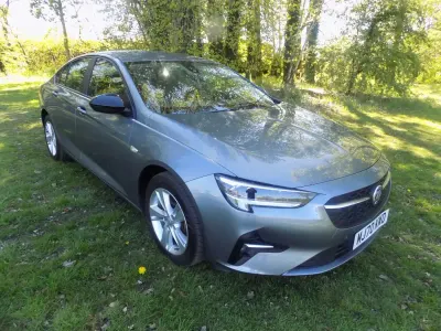Second-hand Vauxhall Insignia Sport 122 CP (89 kW) 2020 Gri Hatchback