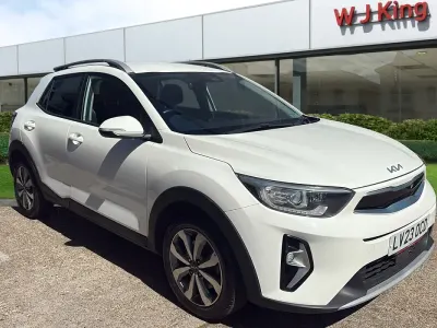 Used Kia Stonic 100 HP (73 kW) 2023 White SUV