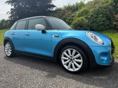 Used Mini Cooper D Hatch 120 HP (88 kW) 2018 Blue Hatchback