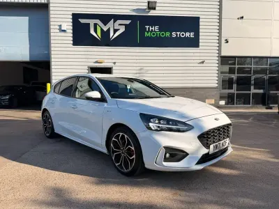 Used Ford Focus ST-Line X 125 HP (91 kW) 2022 White Hatchback