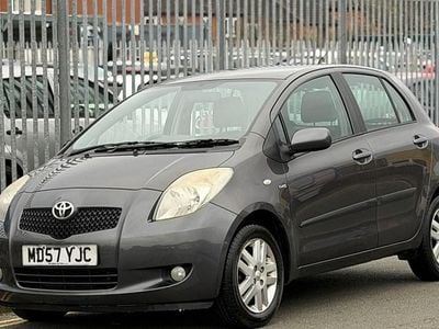 Used Toyota Yaris 90 HP (66 kW) 2012 Grey Hatchback