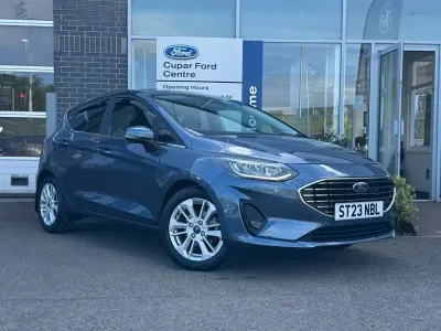 Używany Ford Fiesta Titanium 2023 Niebieski Hatchback