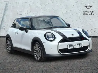 Used Mini Cooper S Hatch 201 HP (147 kW) 2025 White Hatchback