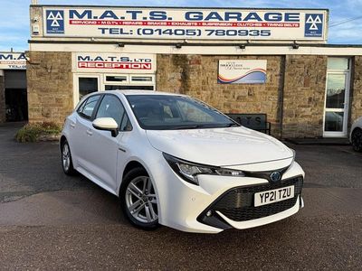White Used 2021 Toyota Corolla Hatchback | £15,350 (Fair price)