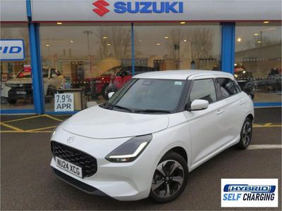 Used Suzuki Swift 2024 White Hatchback