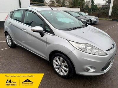 Silver Used 2009 Ford Fiesta Zetec Hatchback | £3,590 (Expensive)