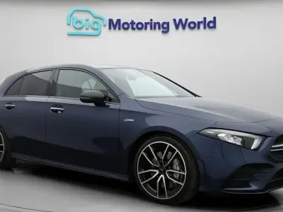 Usado Mercedes A35 AMG Premium 306 HP (225 kW) 2022 Azul Citadino
