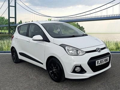 Used Hyundai i10 Premium 66 HP (48 kW) 2015 White Hatchback