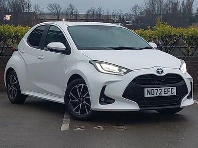 Used Toyota Yaris Hybrid Design 116 HP (85 kW) 2023 White Hatchback