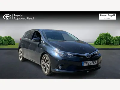 Usado Toyota Auris Hybrid Design 136 HP (100 kW) 2015 Cinzento Citadino