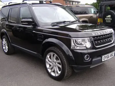Used Land Rover Discovery 4 Landmark 2016 Black SUV