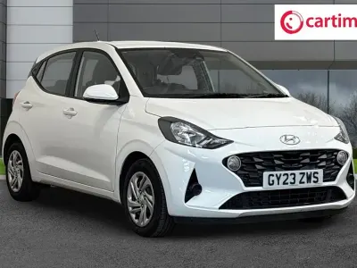Used Hyundai i10 SE 67 HP (49 kW) 2022 White Hatchback