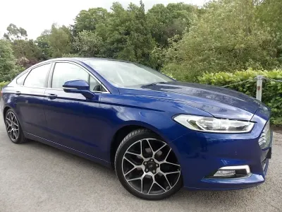 Used Ford Mondeo Titanium 180 HP (132 kW) 2016 Blue Hatchback