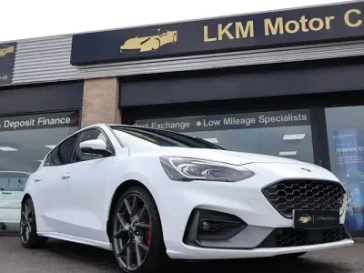 Używany Ford Focus ST 280 KM (205 kW) 2020 Biały Hatchback