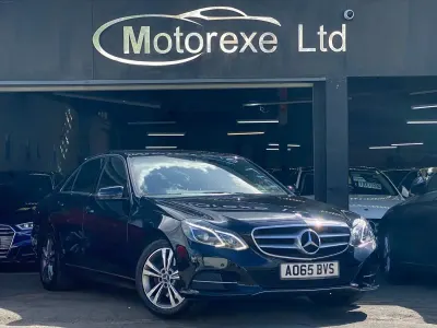 Używany Mercedes E250 SE 2015 Czarny Sedan/Limuzyna