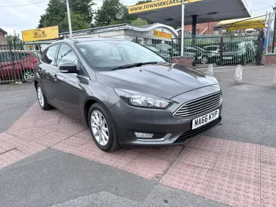 Usado Ford Focus Titanium 2016 Cinzento Citadino
